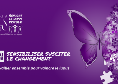 Bannière du Mois de la sensibilisation au lupus violet présentant un papillon et des pièces de puzzle représentant les symptômes du lupus, avec le texte « Mai 2026 Sensibiliser et inspirer le changement »